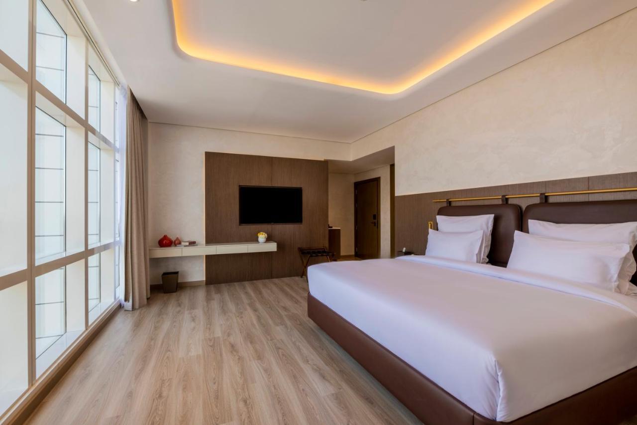 Movenpick Jumeirah Village Triangle Dubai Ngoại thất bức ảnh