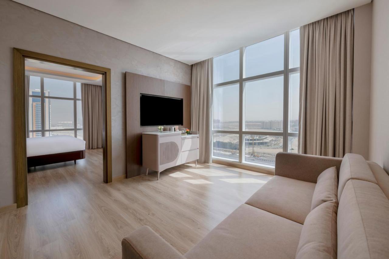 Movenpick Jumeirah Village Triangle Dubai Ngoại thất bức ảnh Suite