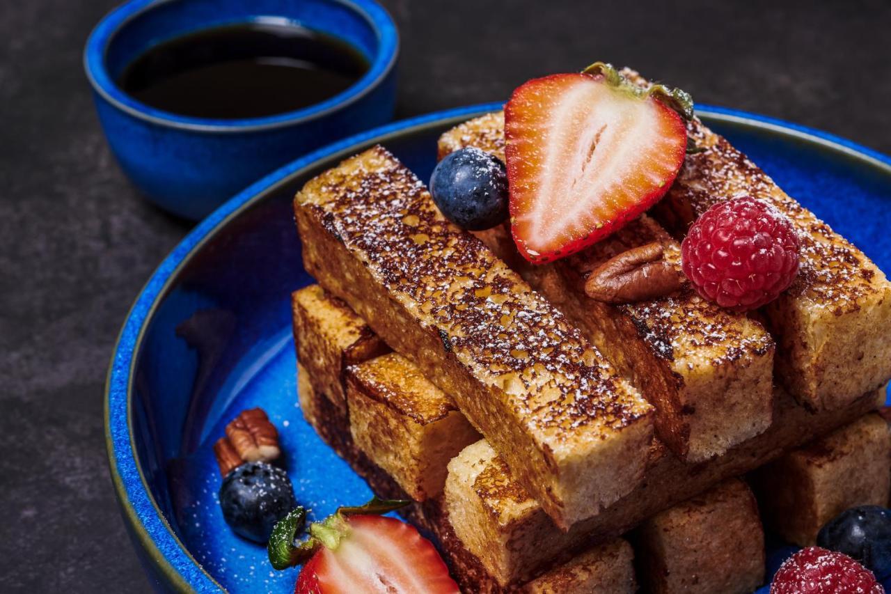 Movenpick Jumeirah Village Triangle Dubai Ngoại thất bức ảnh French toast